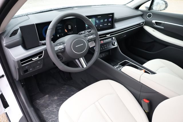 New 2026 Hyundai Sonata SEL FWD image 10
