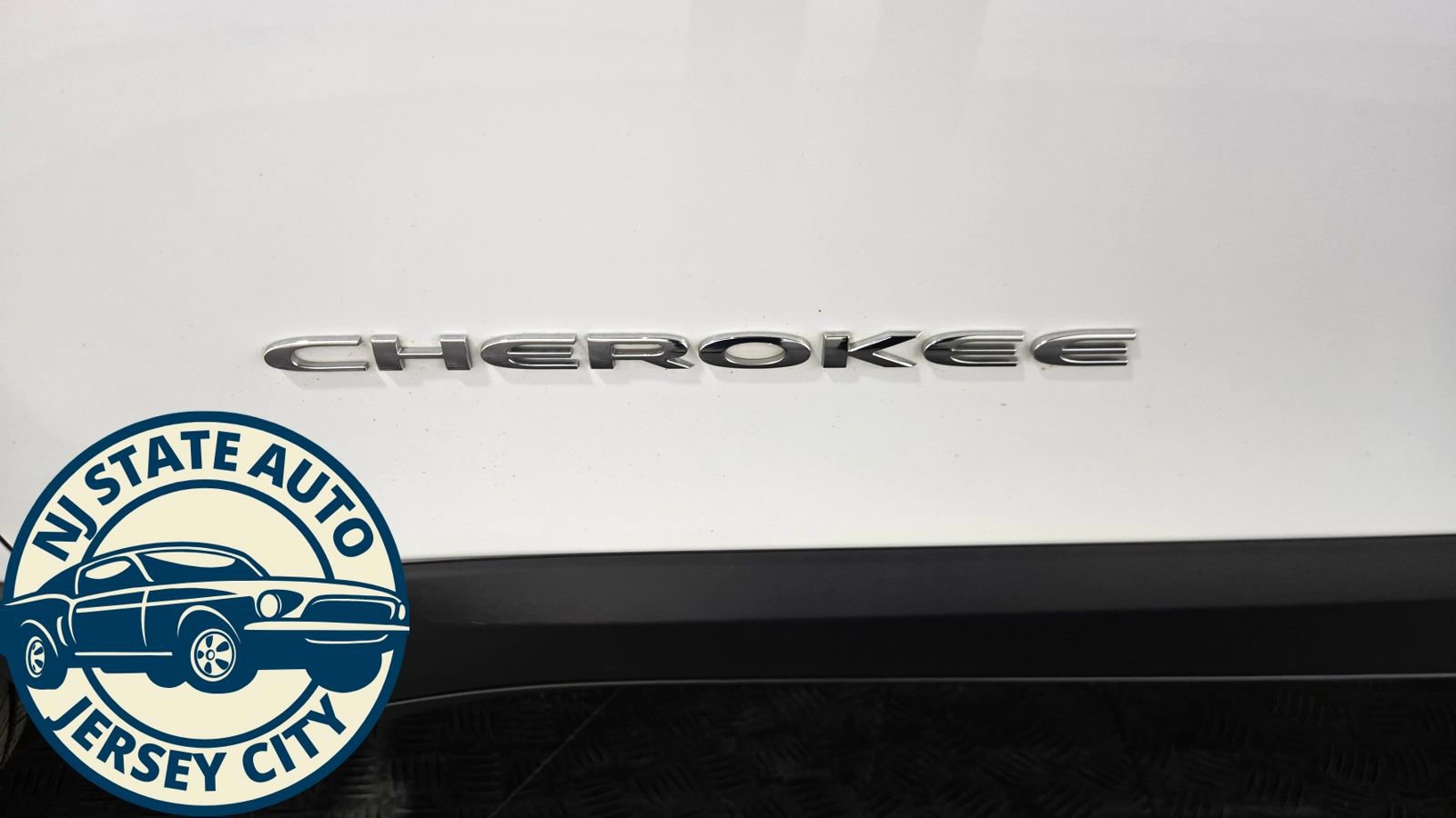 Used 2022 Jeep Cherokee Limited image 26