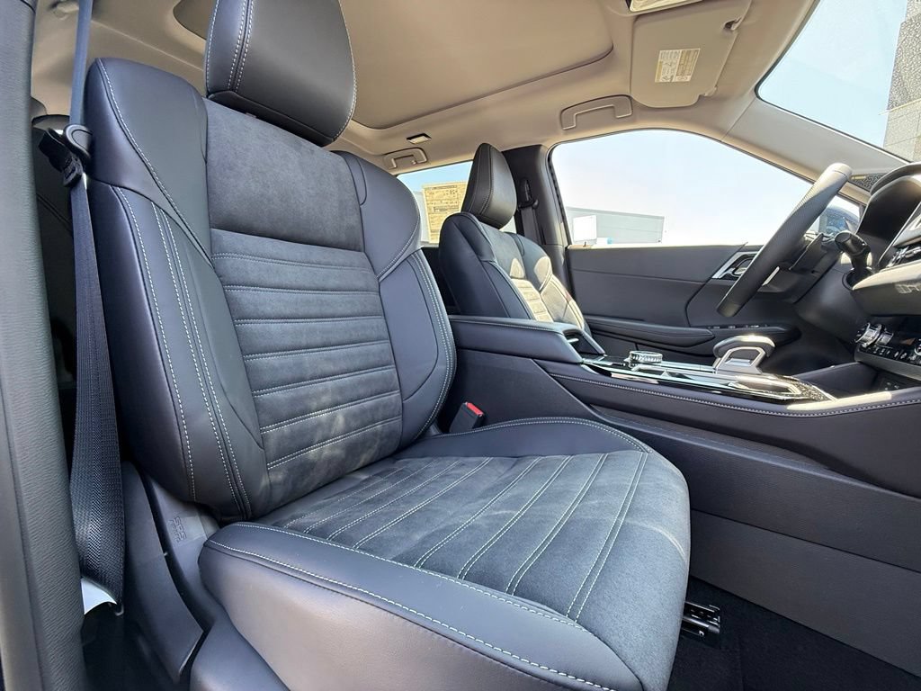 New 2026 Mitsubishi Outlander SE FWD image 13