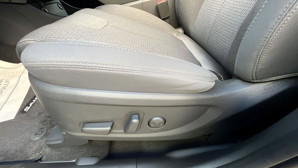 Certified 2023 Hyundai Santa Fe SEL image 11