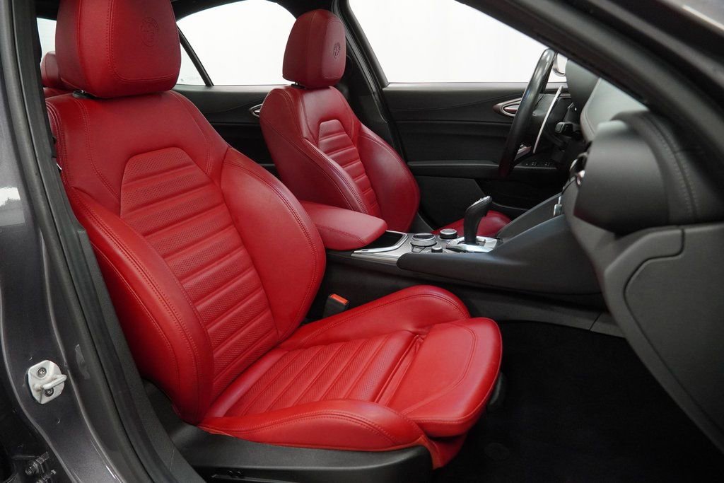 Used 2024 Alfa Romeo Giulia Veloce image 46