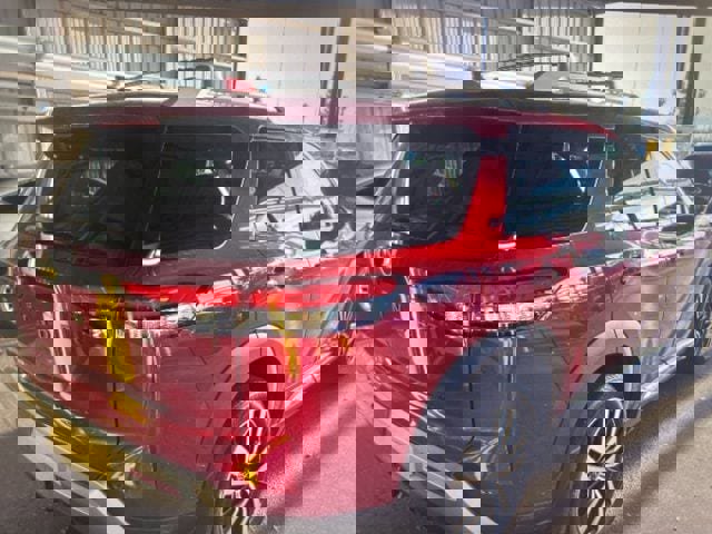 Certified 2024 Nissan Pathfinder Platinum w/ Black Appearance Package image 6