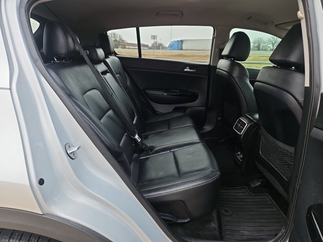 Used 2018 Kia Sportage EX image 19