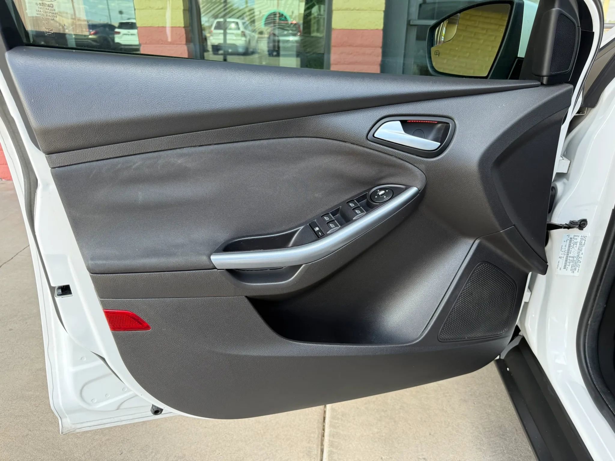 Used 2012 Ford Focus Titanium image 18