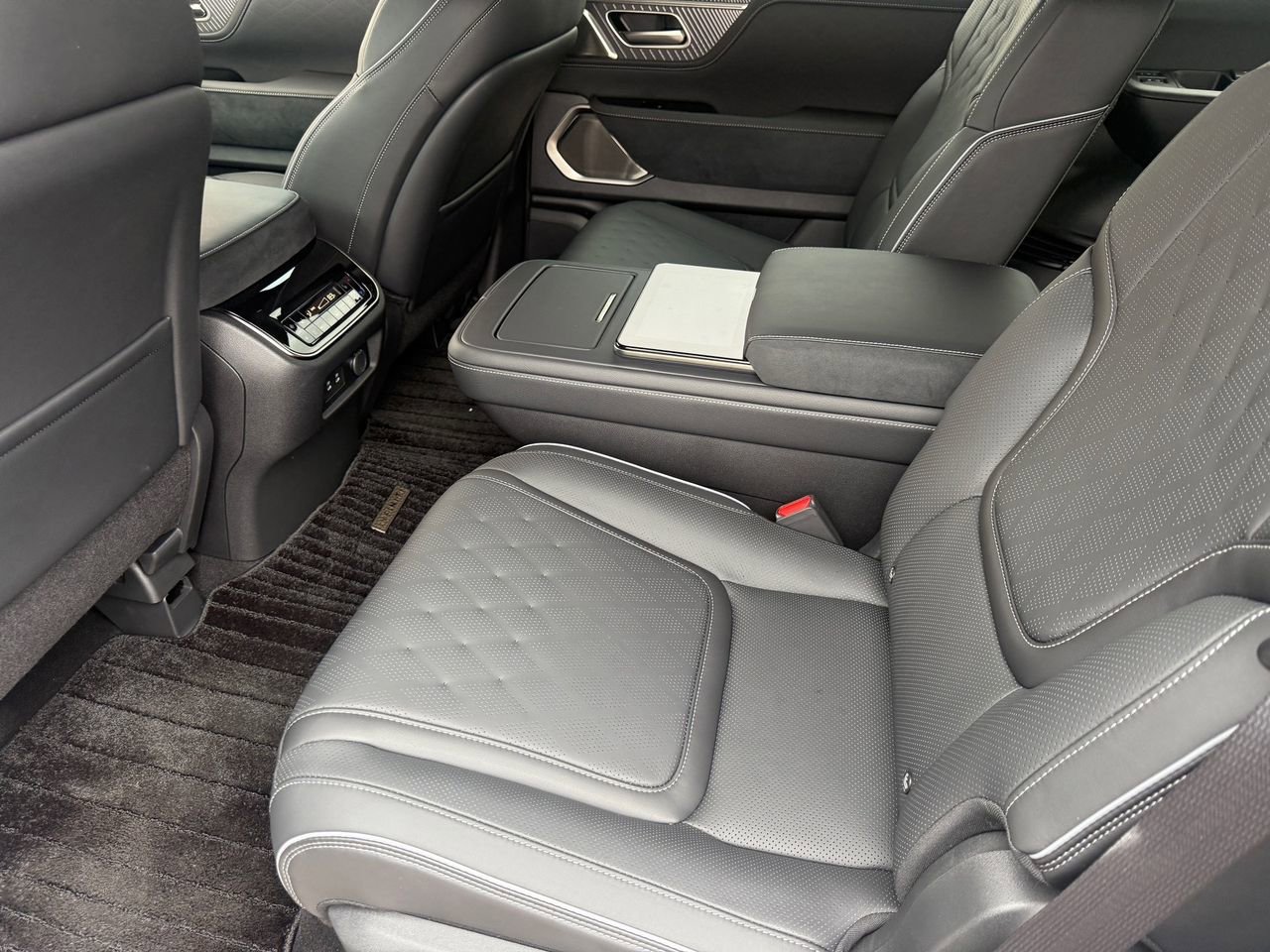 New 2026 INFINITI QX80 Autograph AWD/4WD image 24