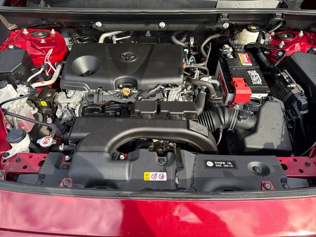 Used 2021 Toyota RAV4 XLE image 25