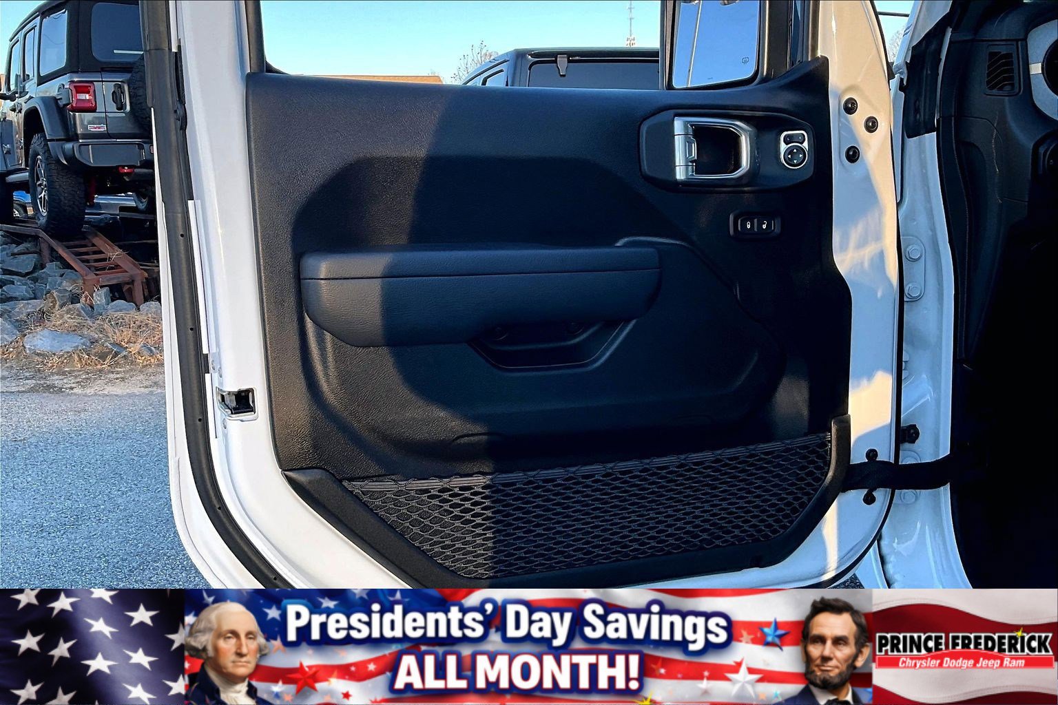 Used 2025 Jeep Wrangler Sport S image 19