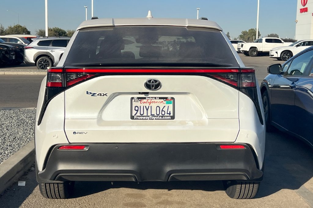 Certified 2025 Toyota bZ4X FWD image 7