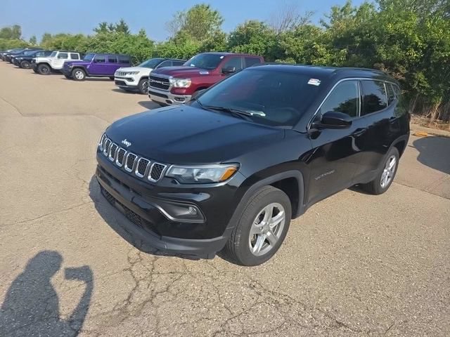 Certified 2023 Jeep Compass Latitude AWD/4WD image 6