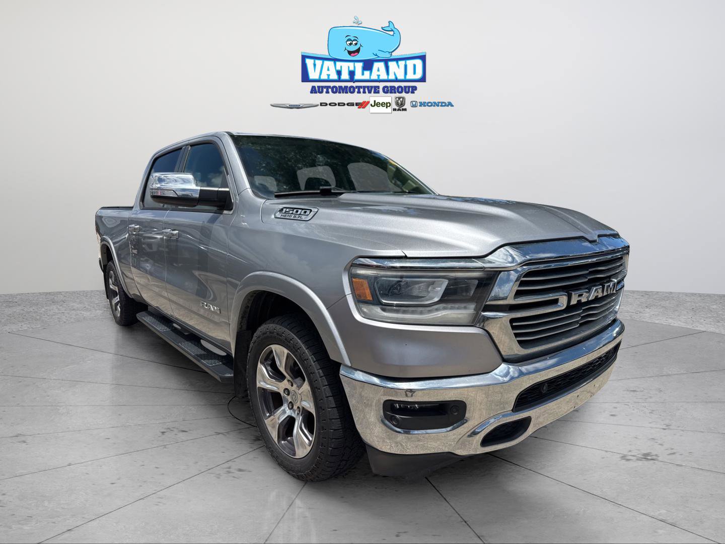 Used 2019 RAM 1500 Laramie AWD/4WD image 15