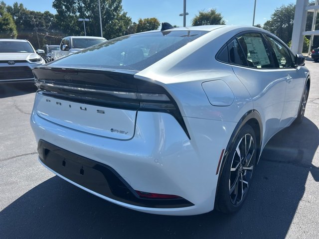 New 2026 Toyota Prius Plug-In Hybrid image 5