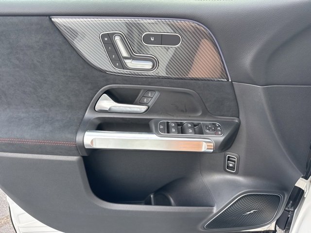 New 2025 Mercedes-Benz GLB 35 AMG 4MATIC image 22