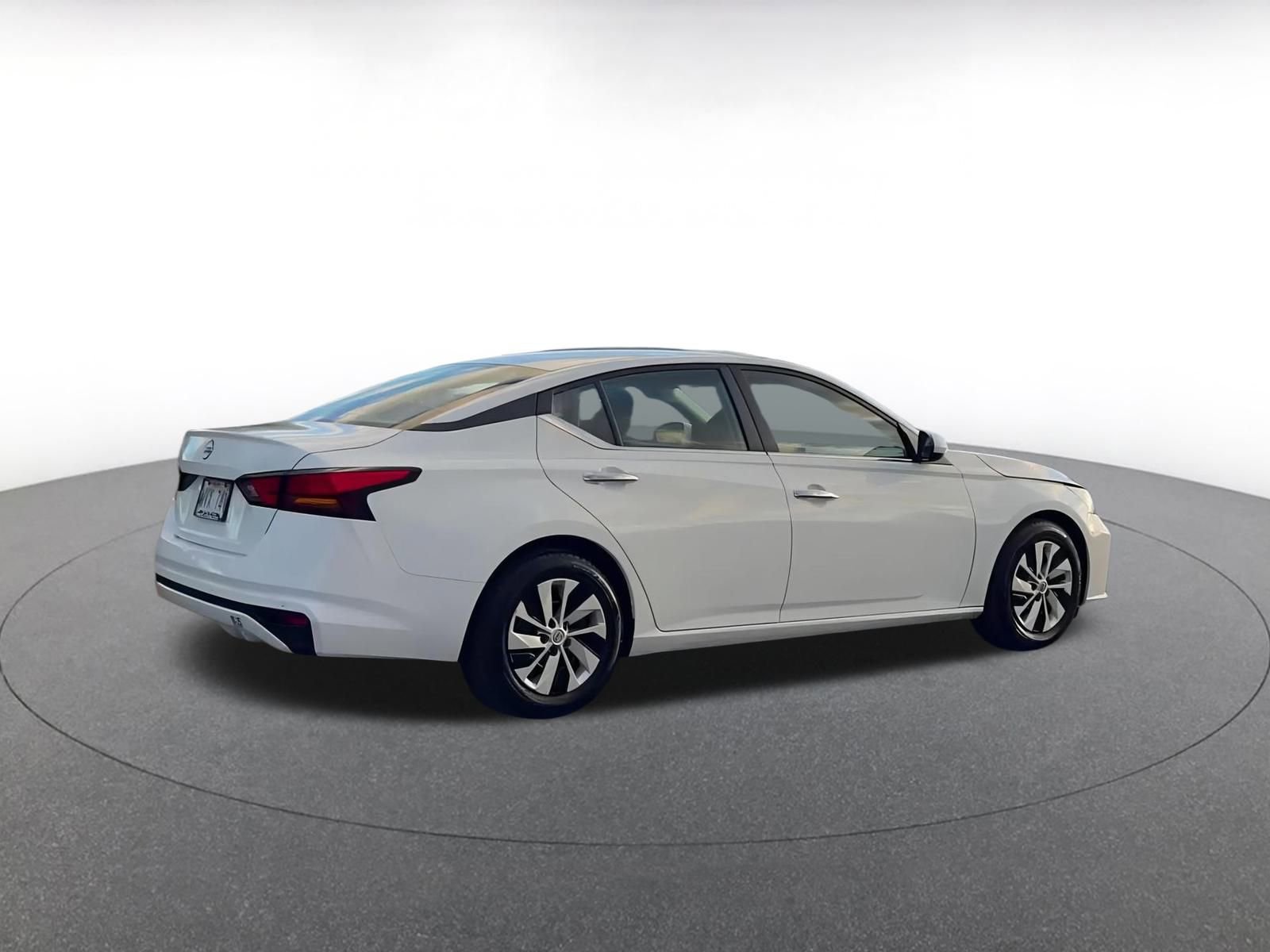 Used 2023 Nissan Altima 2.5 S image 15