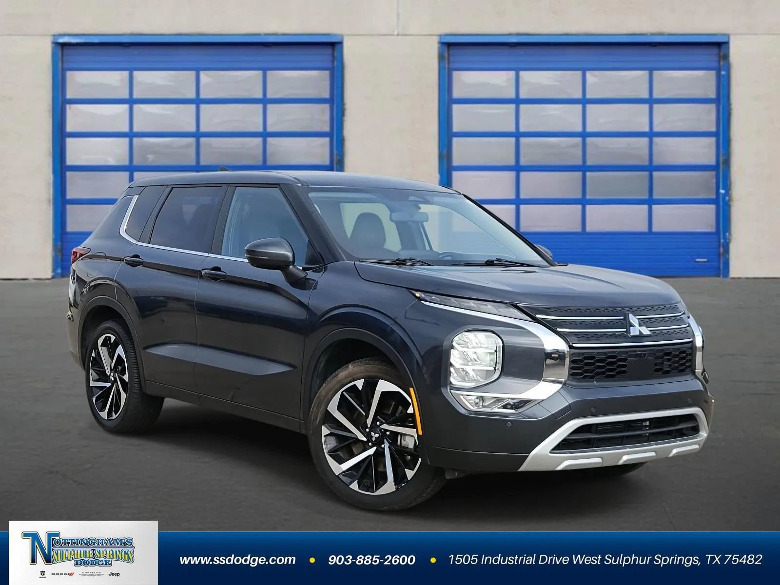 Used 2024 Mitsubishi Outlander SE Black Edition image 1