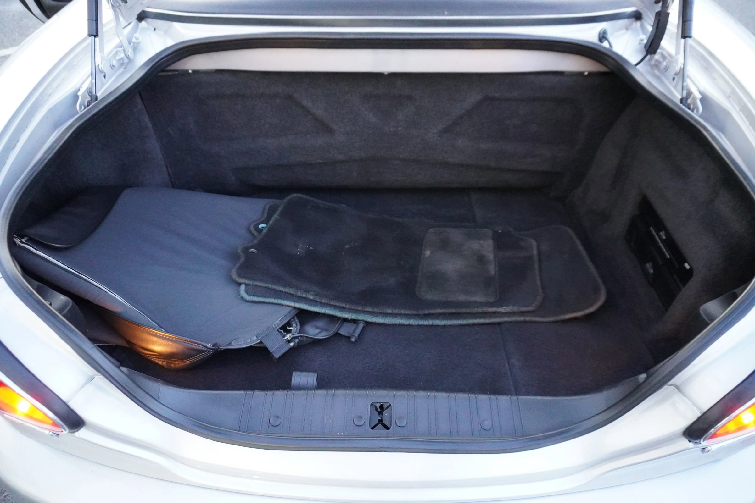 Used 2006 Jaguar XK8 Convertible RWD image 29