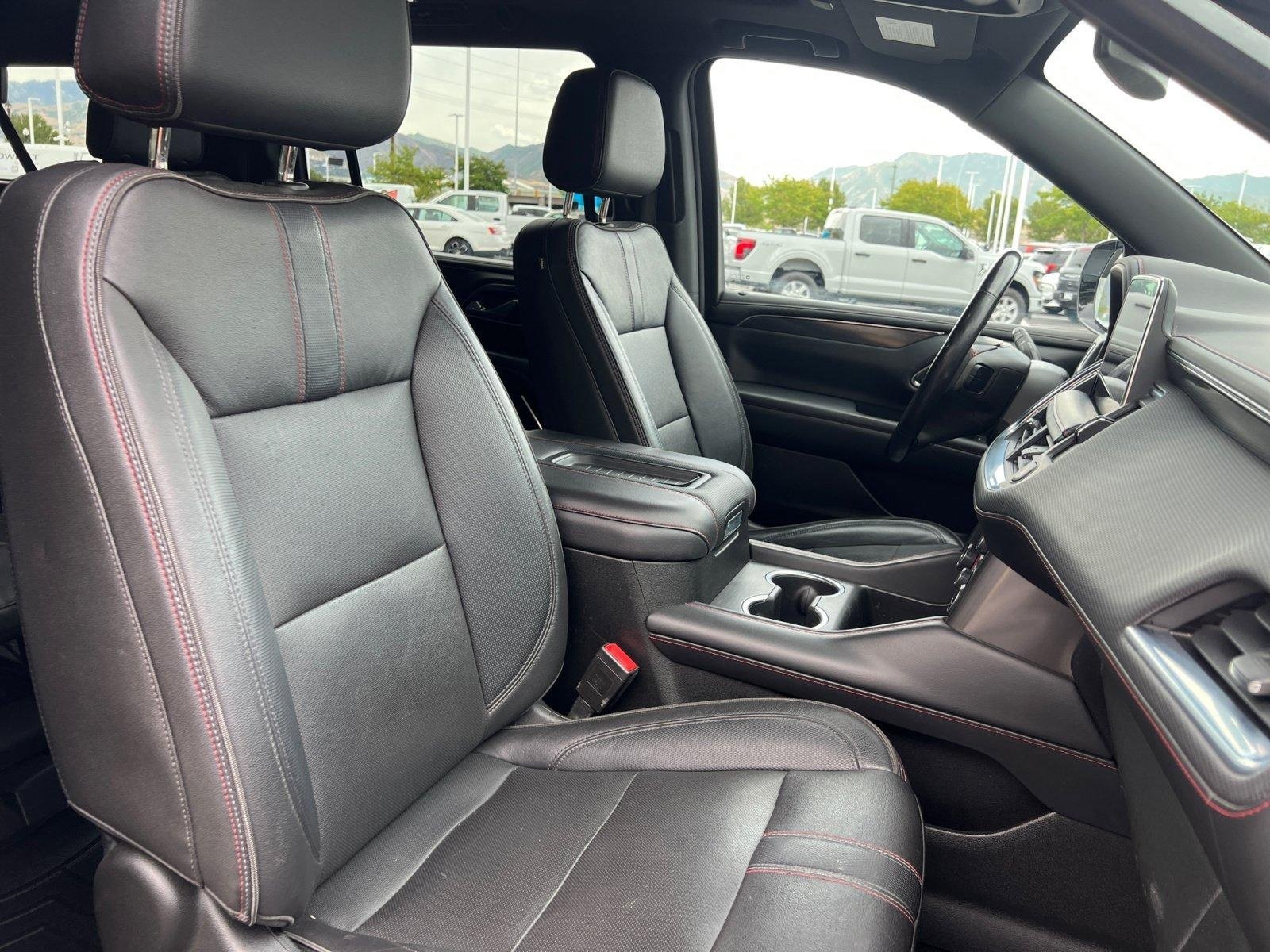 Used 2021 Chevrolet Suburban RST w/ Luxury Package AWD/4WD image 33