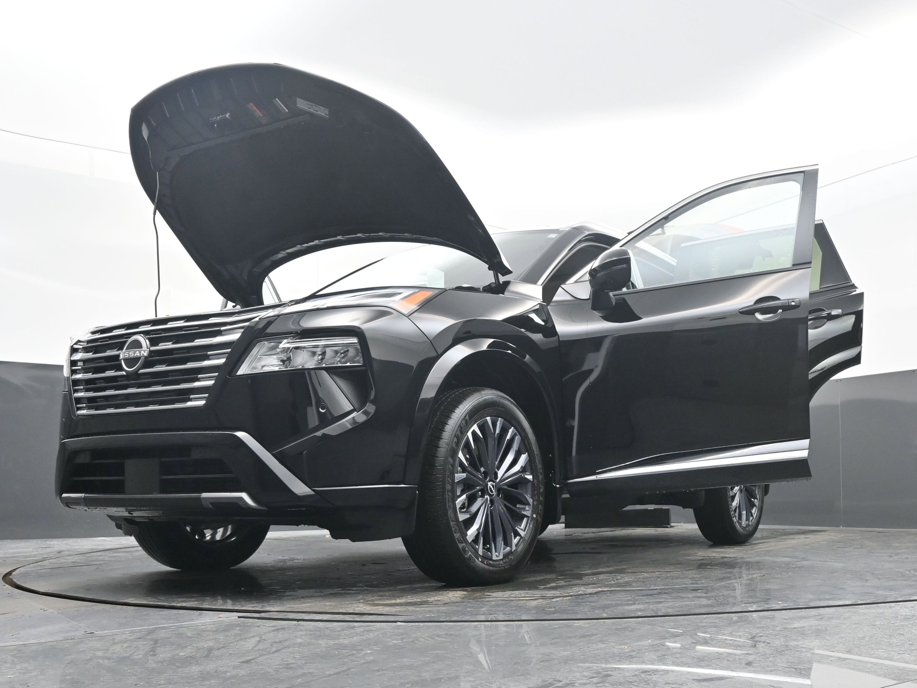 Certified 2025 Nissan Rogue Platinum w/ Tech Package image 40