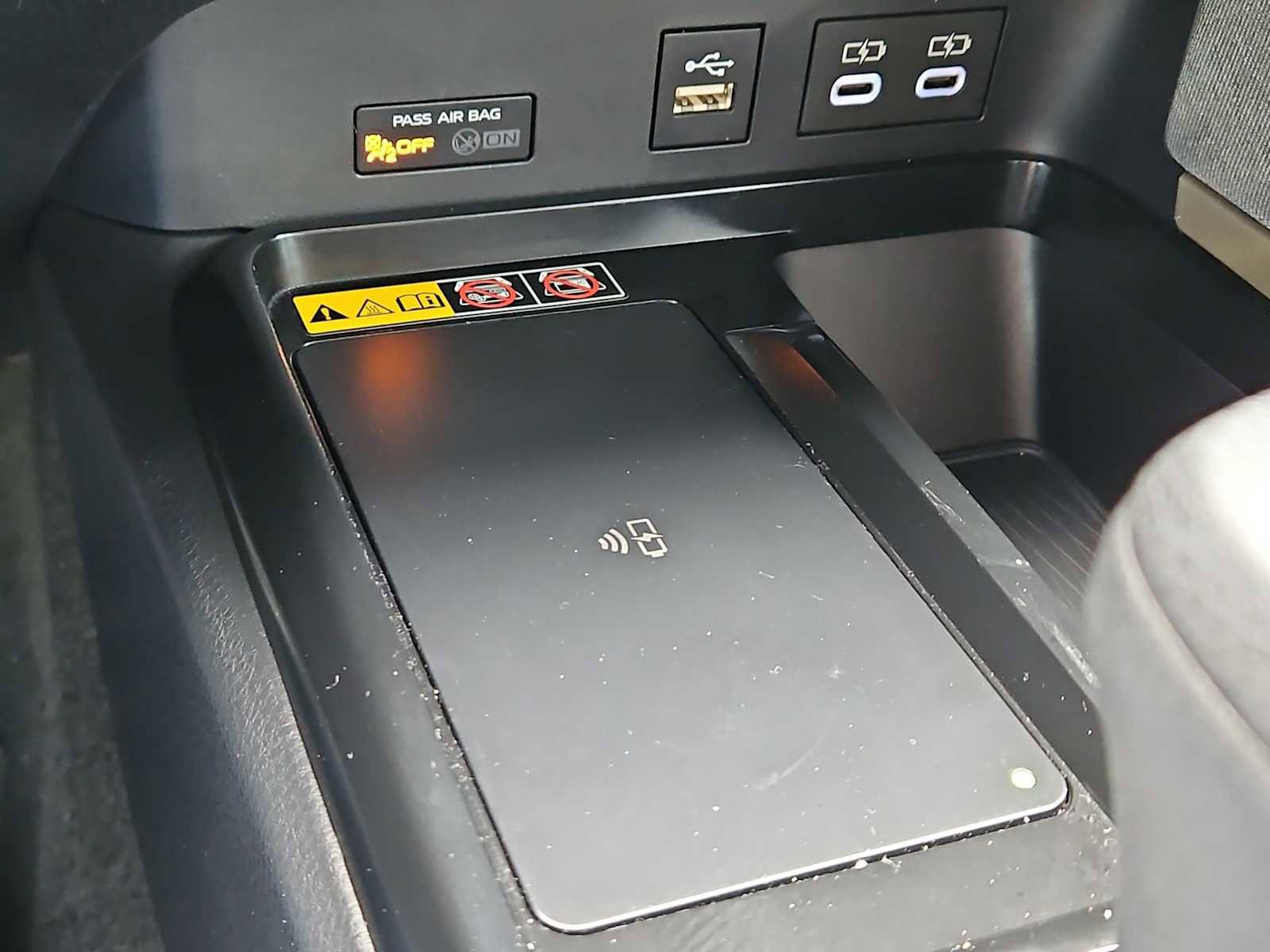 Used 2025 Toyota Camry LE image 28