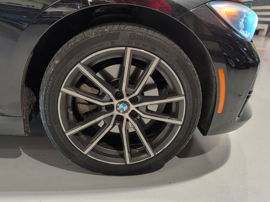 Used 2021 BMW 330i xDrive Sedan w/ Premium Package AWD/4WD image 6
