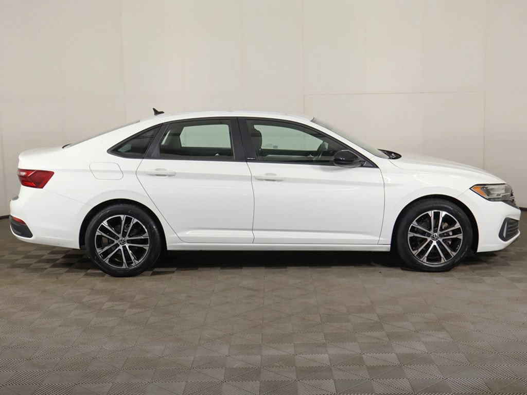 Used 2023 Volkswagen Jetta Sport FWD image 16