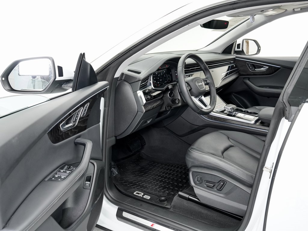 Used 2023 Audi Q8 Prestige w/ Prestige Package image 7