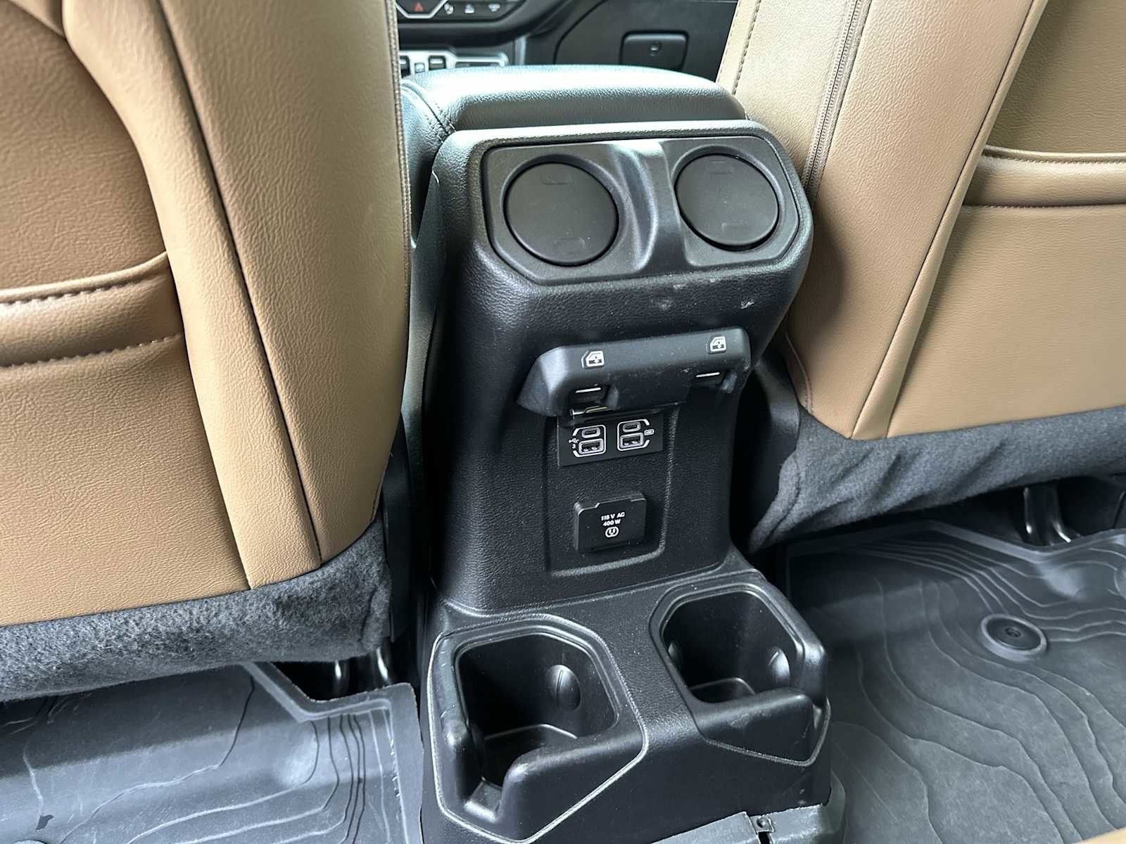 Used 2020 Jeep Gladiator Overland w/ Uconnect 4C Nav & Sound Group image 21