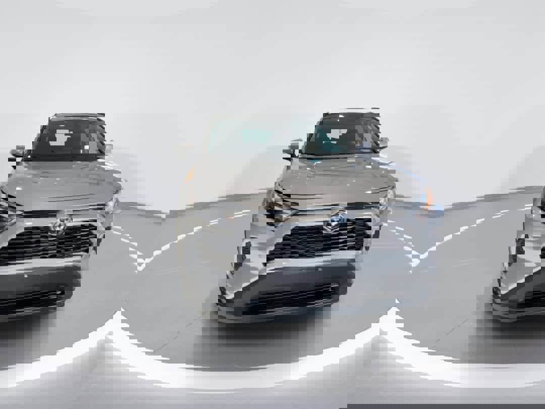 Used 2024 Toyota RAV4 XLE image 3