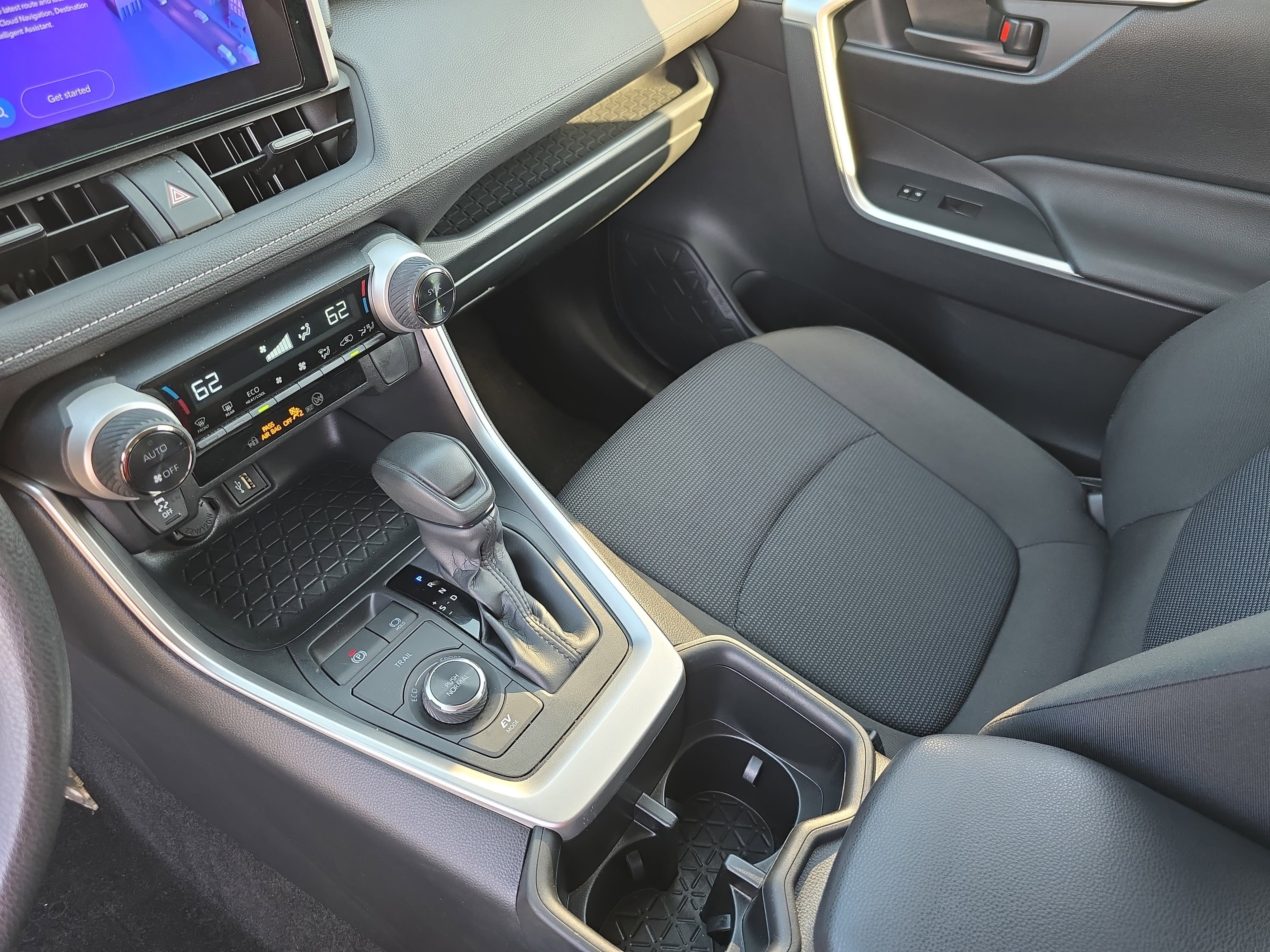 Used 2024 Toyota RAV4 LE image 25