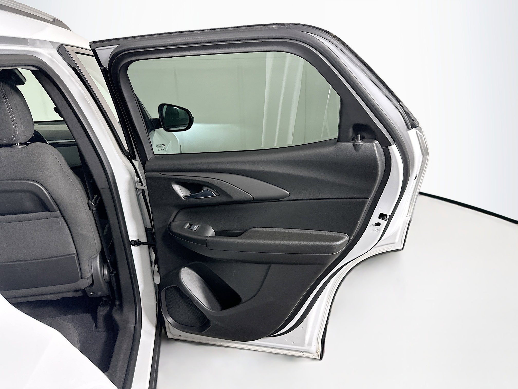 Used 2024 Chevrolet TrailBlazer LT w/ Convenience Package image 29