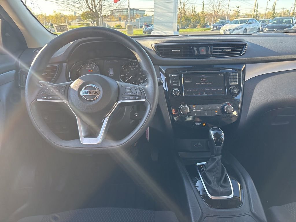 Used 2022 Nissan Rogue Sport S image 24