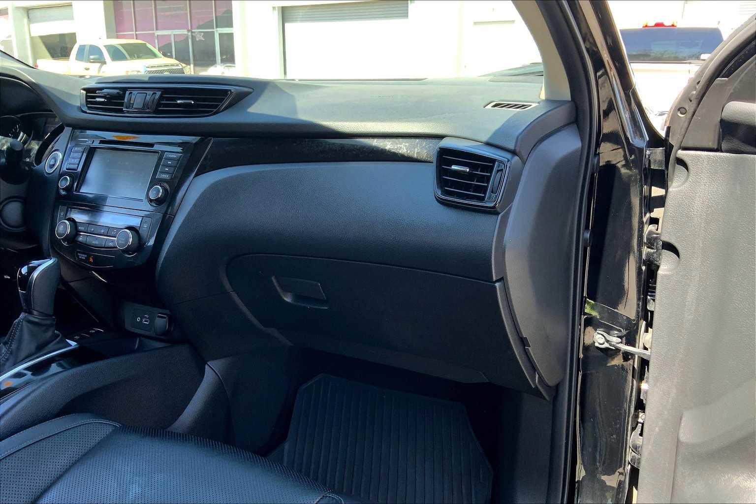 Used 2022 Nissan Rogue Sport SL image 31