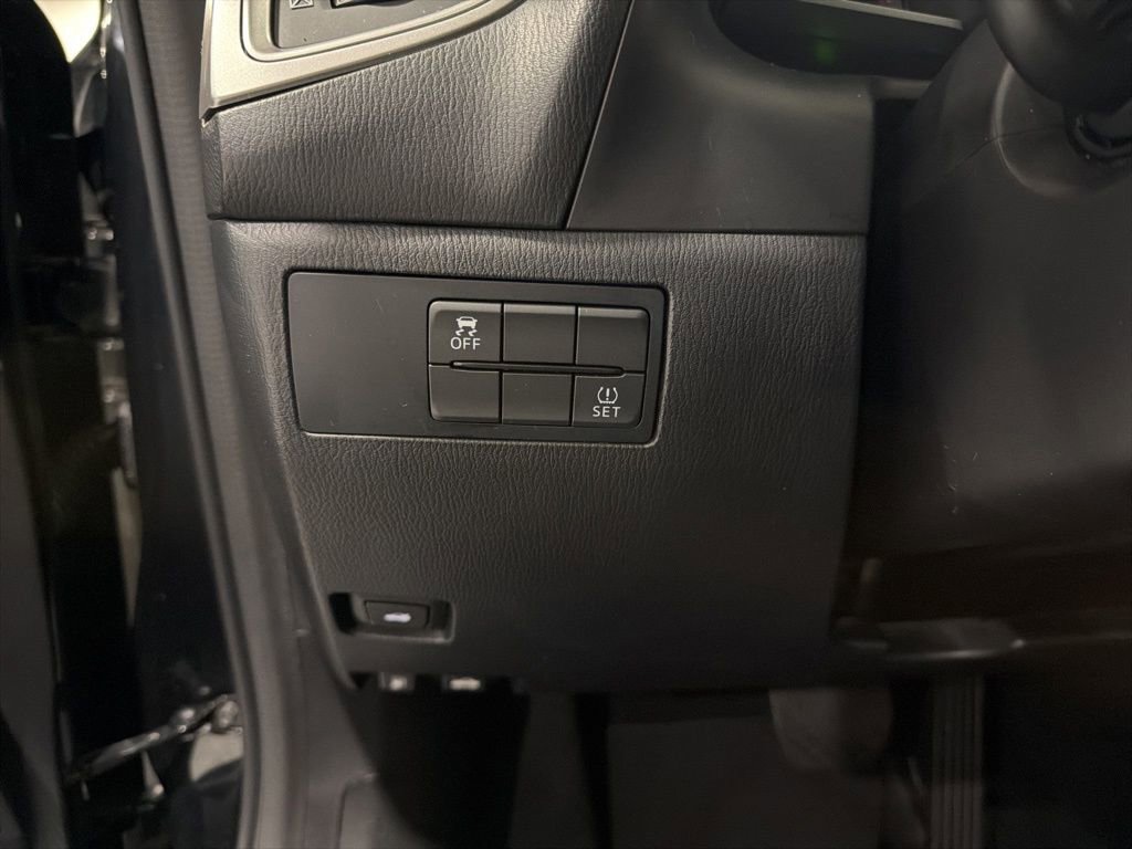 Used 2017 MAZDA MAZDA3 Sport w/ Preferred Equipment Package image 16