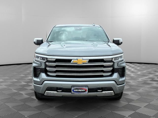 Used 2025 Chevrolet Silverado 1500 High Country w/ High Country Premium Package AWD/4WD image 8