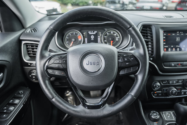 Used 2019 Jeep Cherokee Latitude Plus AWD/4WD image 28
