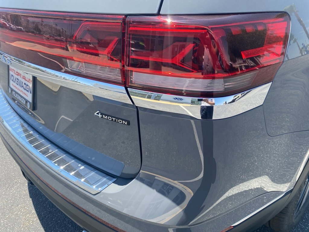 New 2025 Volkswagen Atlas SEL image 12