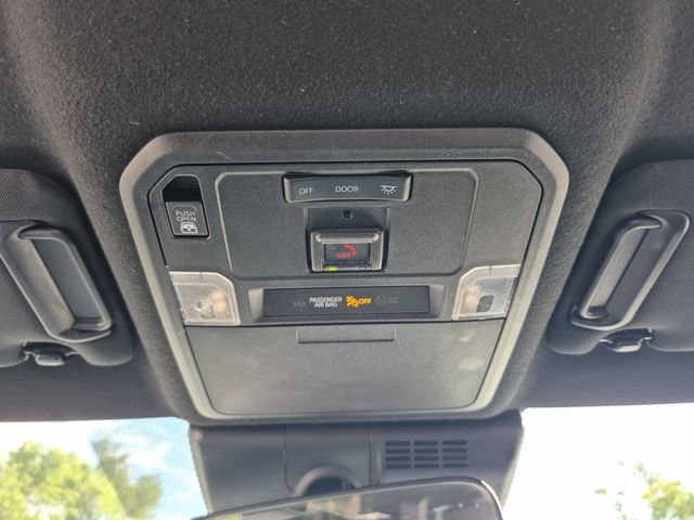 Used 2025 Toyota 4Runner SR5 AWD/4WD image 26