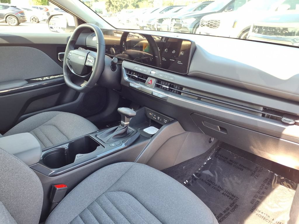 Certified 2025 Kia K4 EX FWD image 20