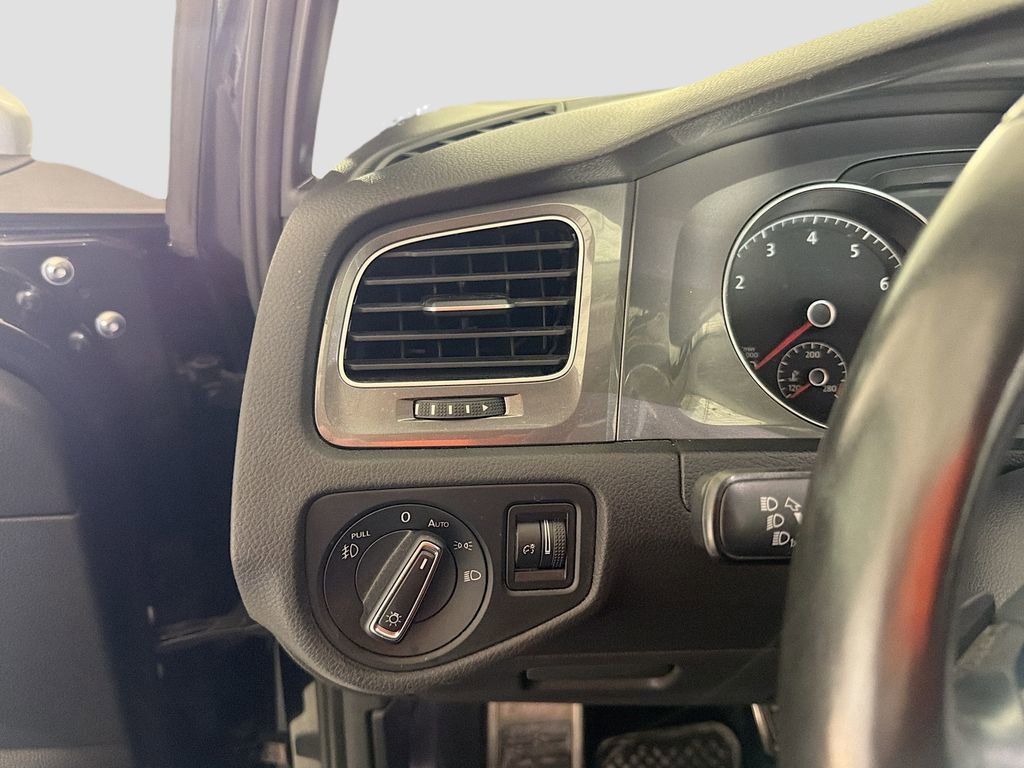 Used 2017 Volkswagen Golf Alltrack SE image 19