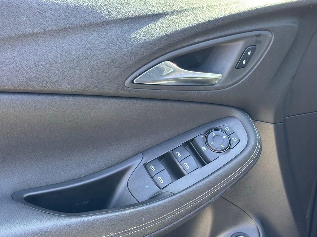 Used 2023 Buick Encore GX Select image 14