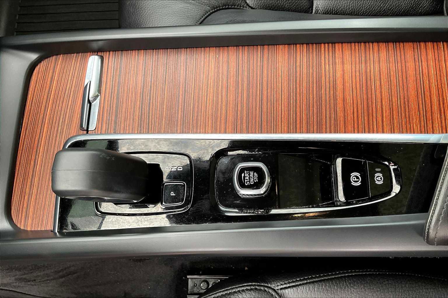 Used 2023 Volvo XC60 B5 Plus w/ Climate Package image 20