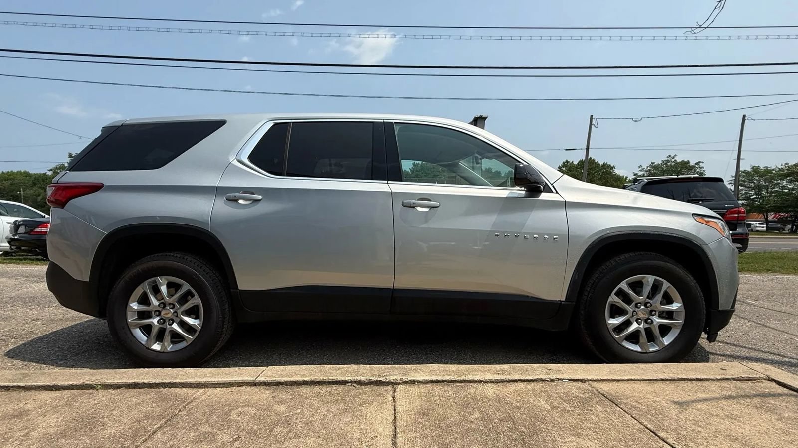 Used 2020 Chevrolet Traverse LS AWD/4WD image 5