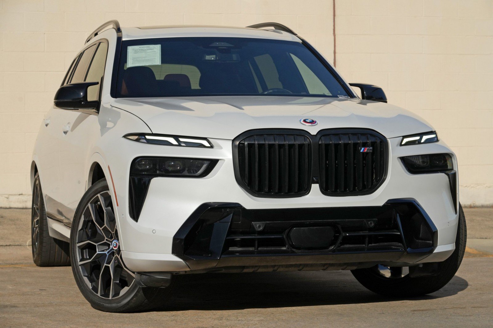 Used 2023 BMW X7 M60i w/ Climate Comfort Package AWD/4WD image 4