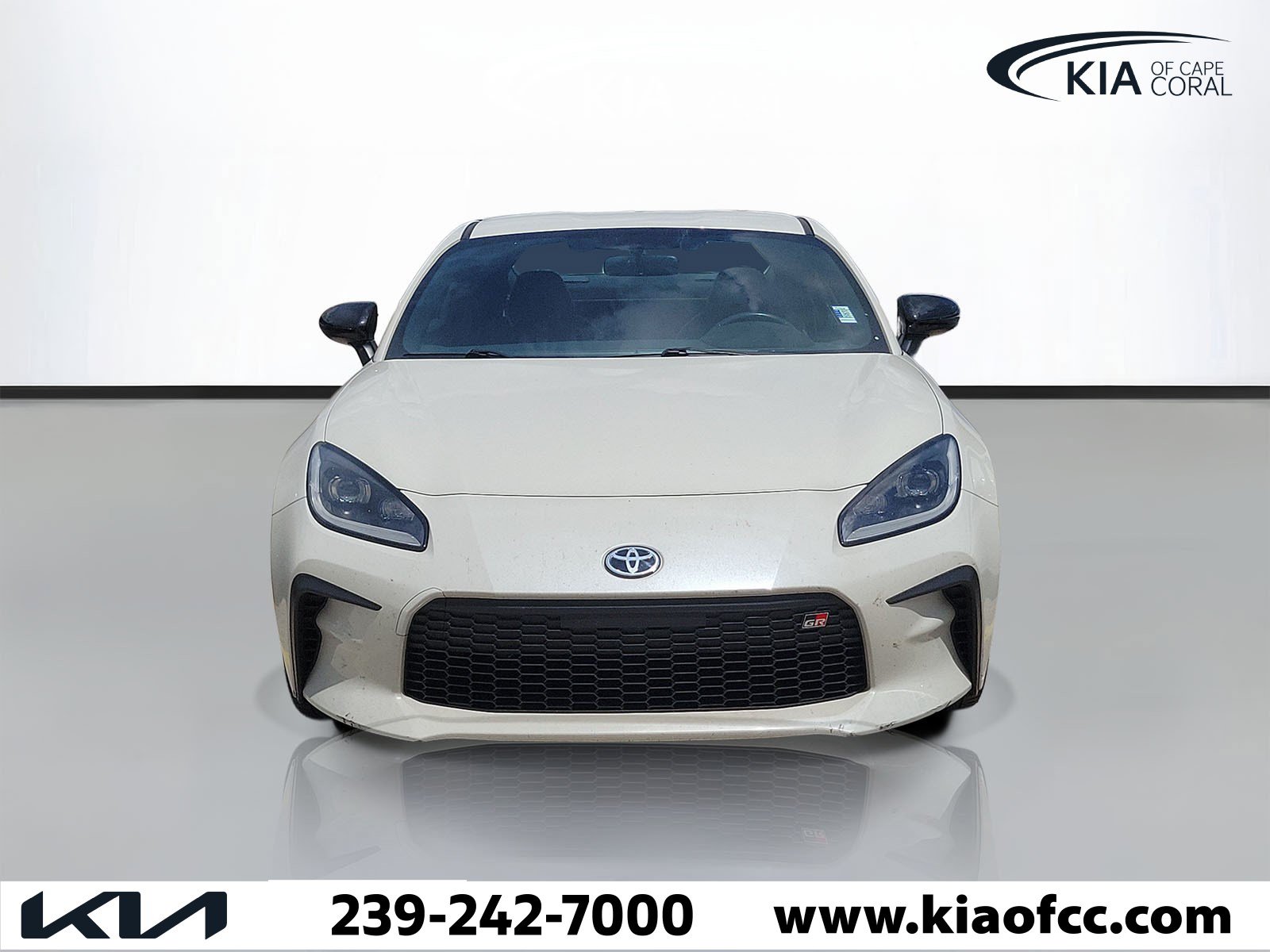 Used 2023 Toyota GR86 Premium RWD image 2