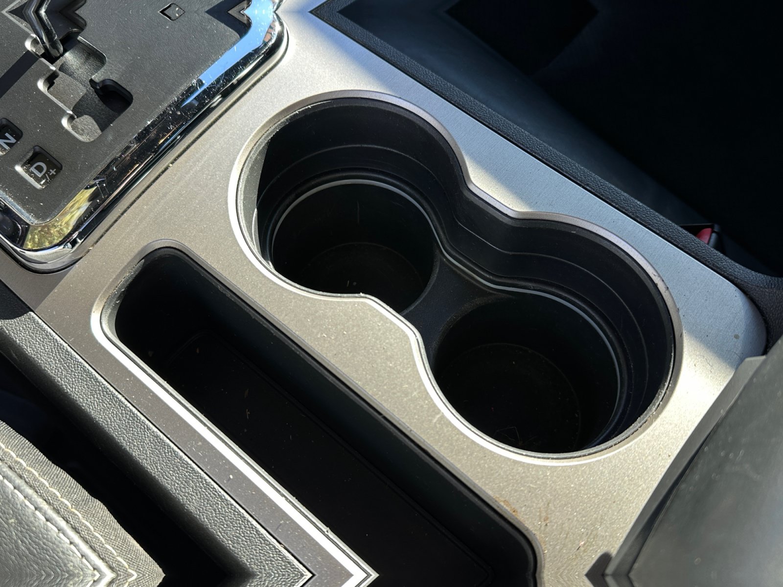 Used 2012 Dodge Challenger SRT8 w/ Premium Sound Group RWD image 30