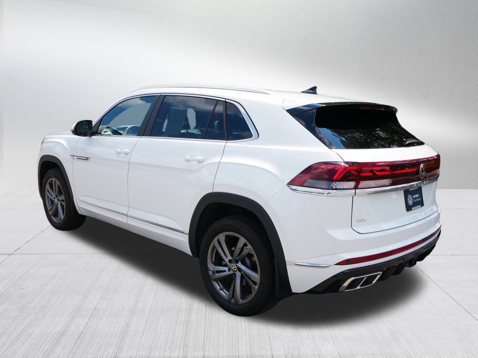 Certified 2024 Volkswagen Atlas Cross Sport SEL R-Line image 5