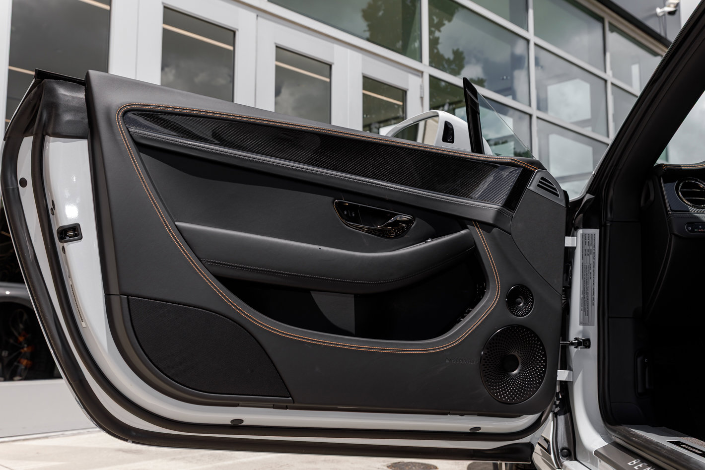 Used 2025 Bentley Continental GTC image 22