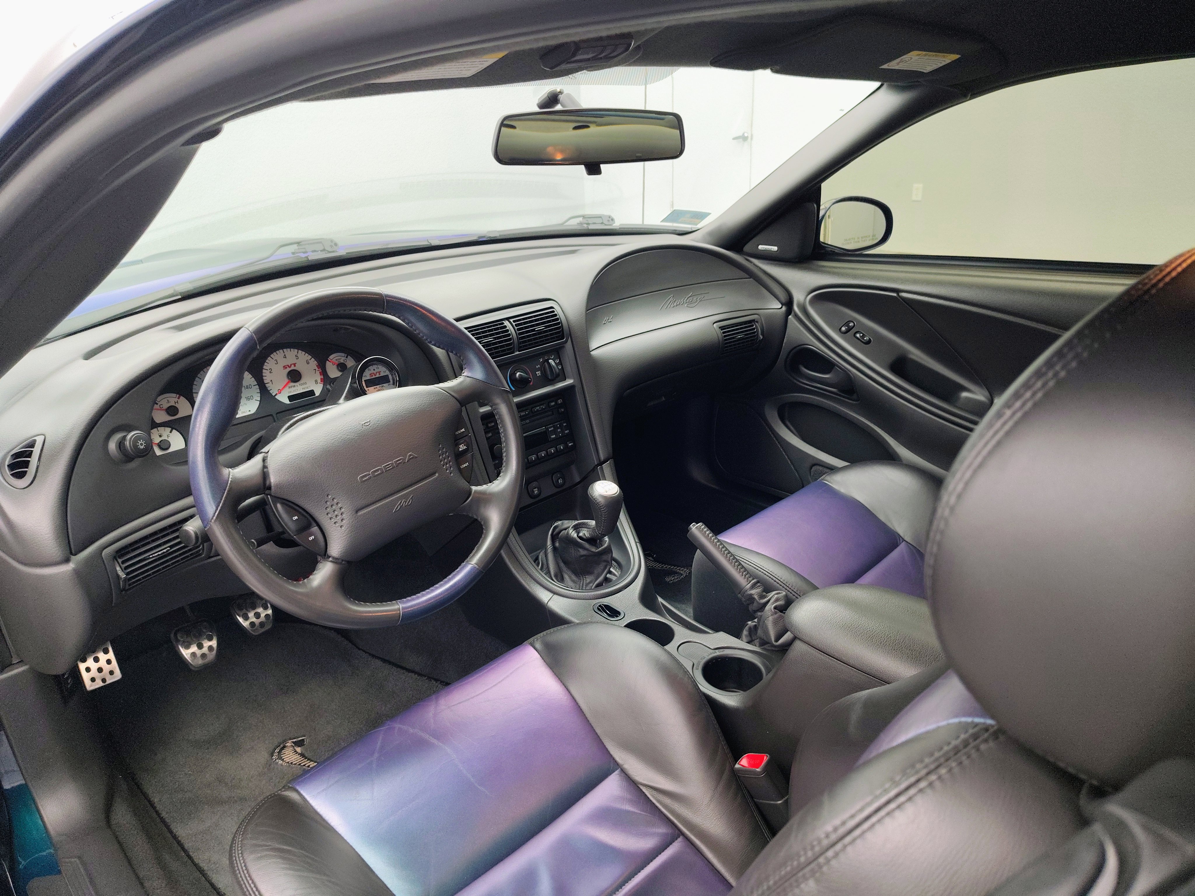 Used 2004 Ford Mustang Cobra RWD image 2