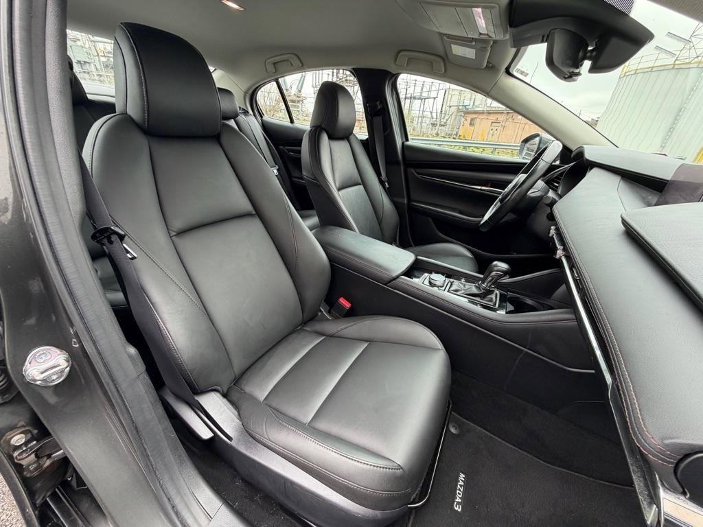 Used 2020 MAZDA MAZDA3 AWD Sedan w/ Preferred Package image 16