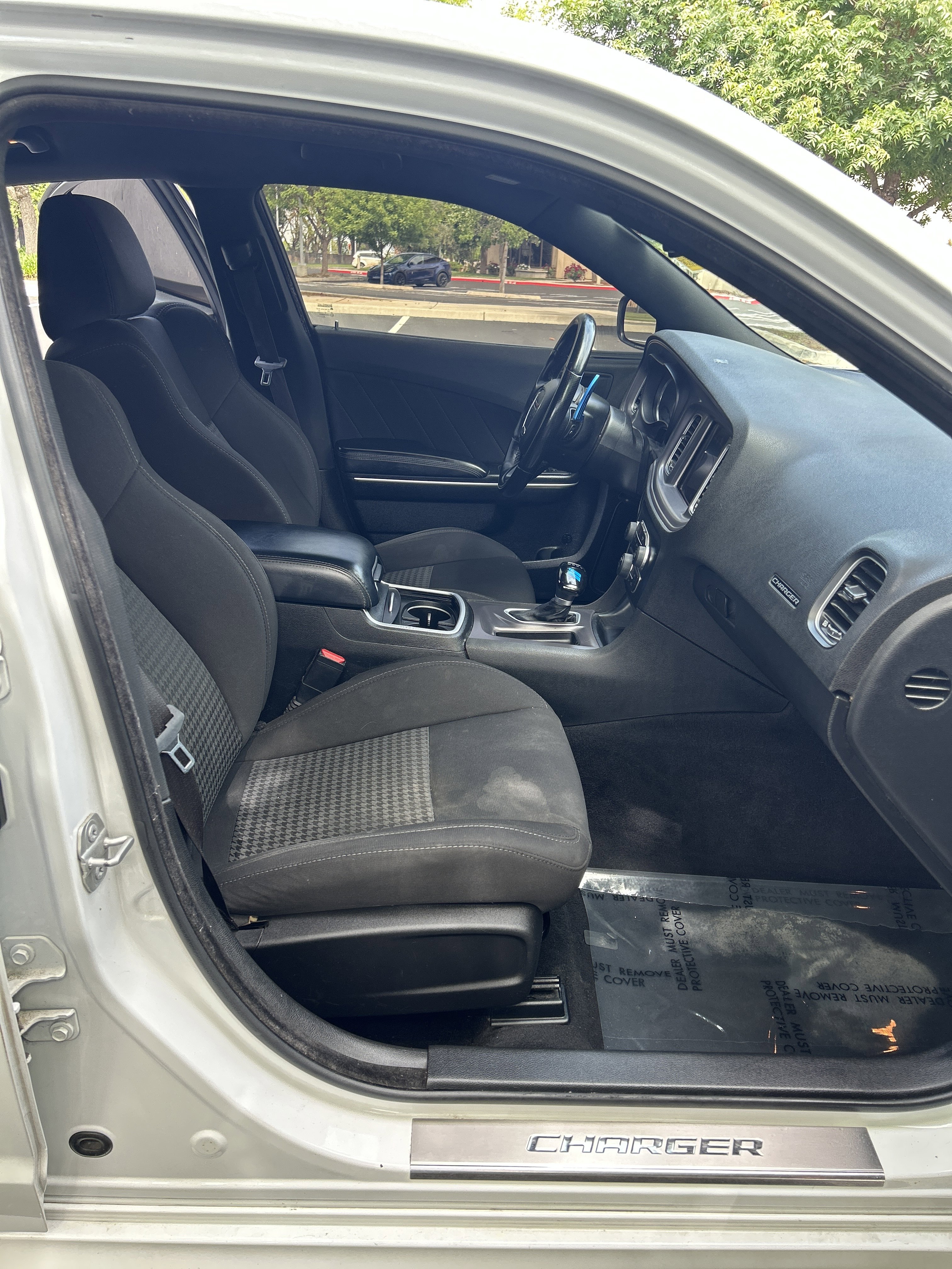 Used 2023 Dodge Charger R/T w/ Navigation & Travel Group image 28