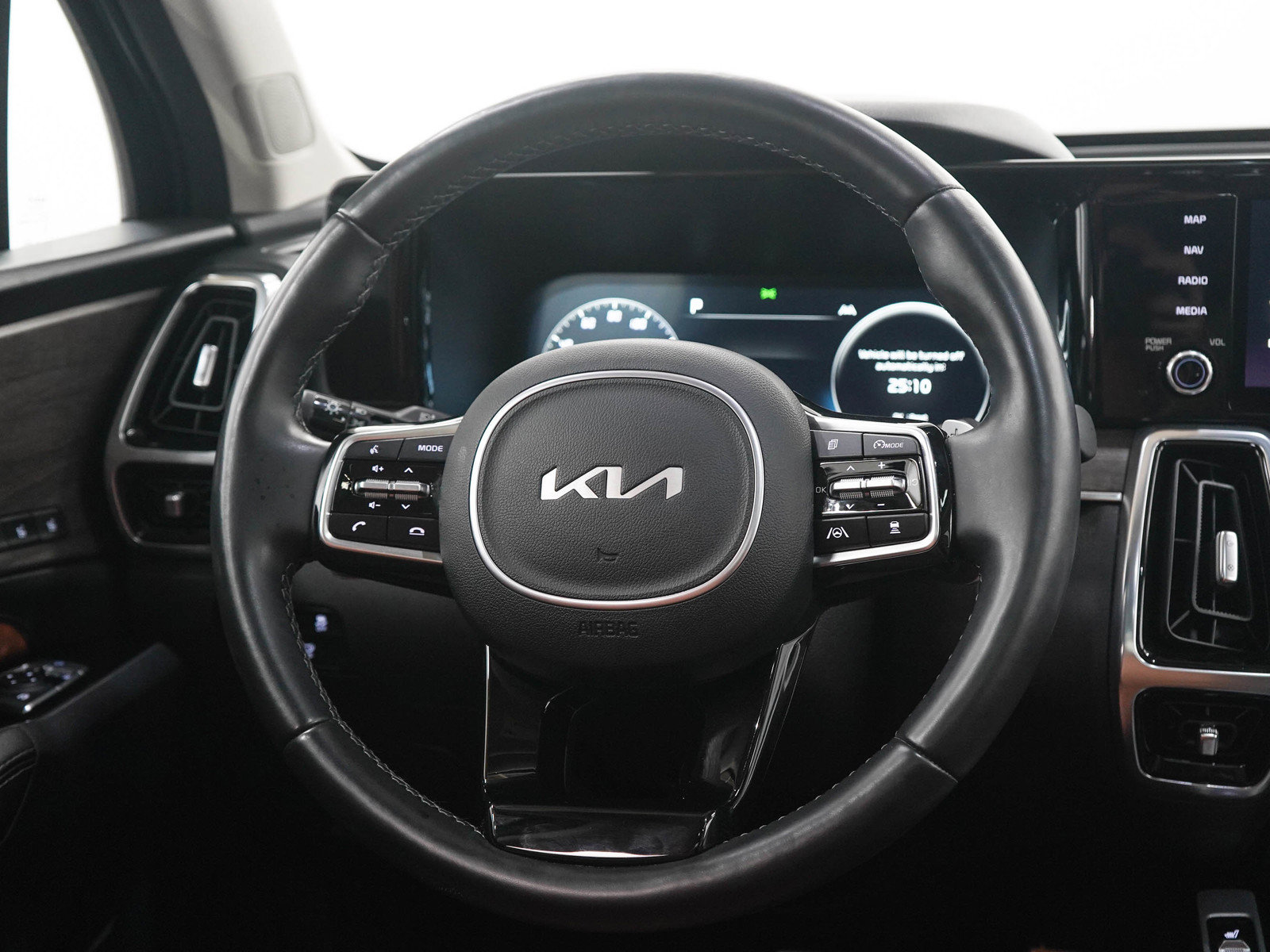 Used 2023 Kia Sorento SX Prestige AWD/4WD image 17